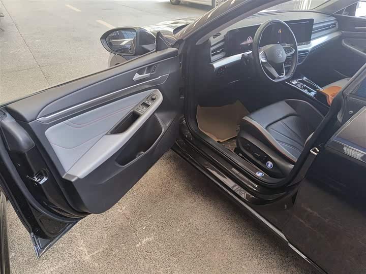 Фото 16 - Volkswagen Lamando L