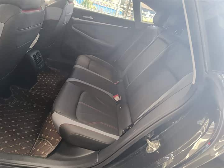 Фото 17 - Volkswagen Lamando L