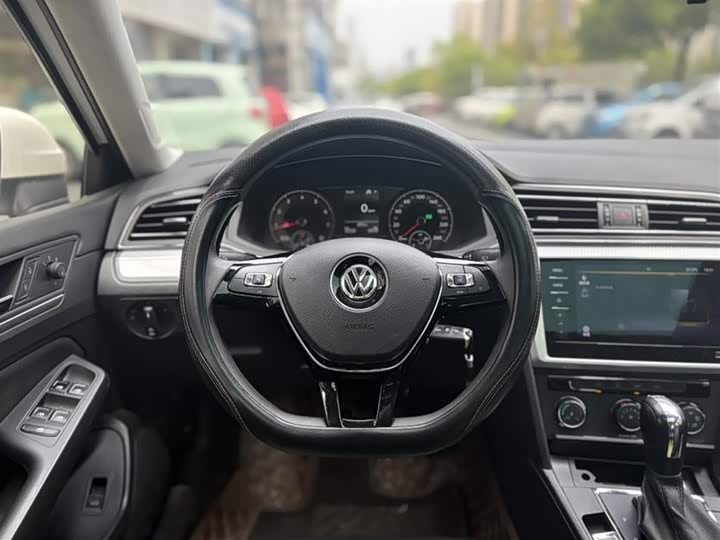 Фото 10 - Volkswagen Lamando L