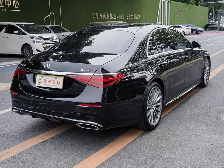 Фото 16 - Mercedes-Benz S-Class