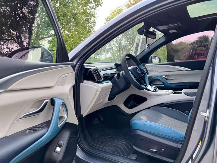 Photo 6 - BYD Song Pro