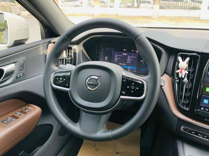 Фото 13 - Volvo XC60 Hybrid