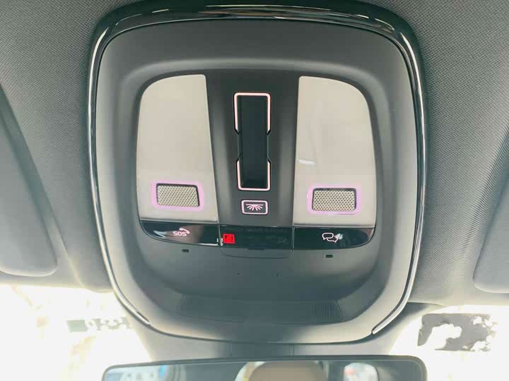 Фото 20 - Volvo XC60 Hybrid