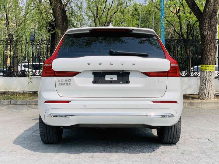 Фото 28 - Volvo XC60 Hybrid