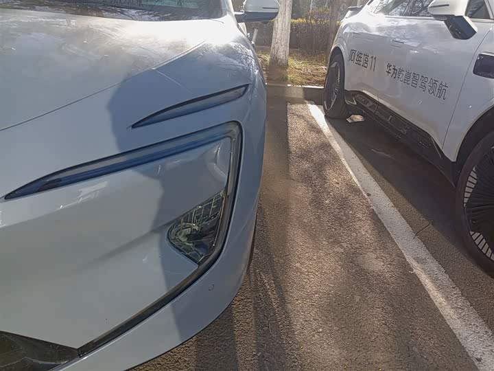 Фото 22 - Avatr 12