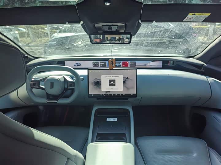 Фото 3 - Avatr 12