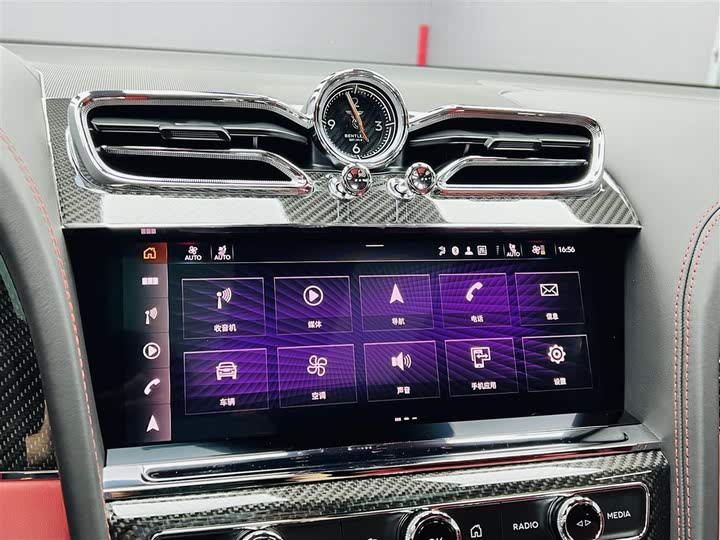 Фото 14 - Bentley Bentayga