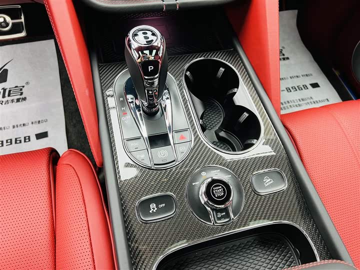 Фото 16 - Bentley Bentayga