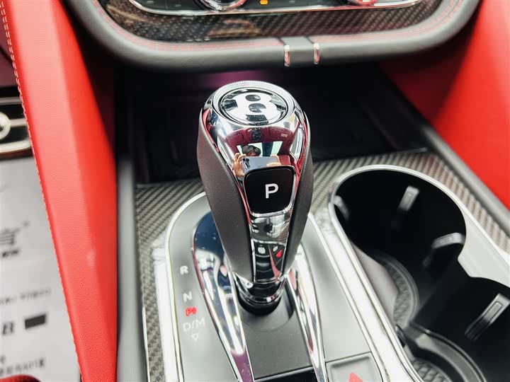 Фото 17 - Bentley Bentayga