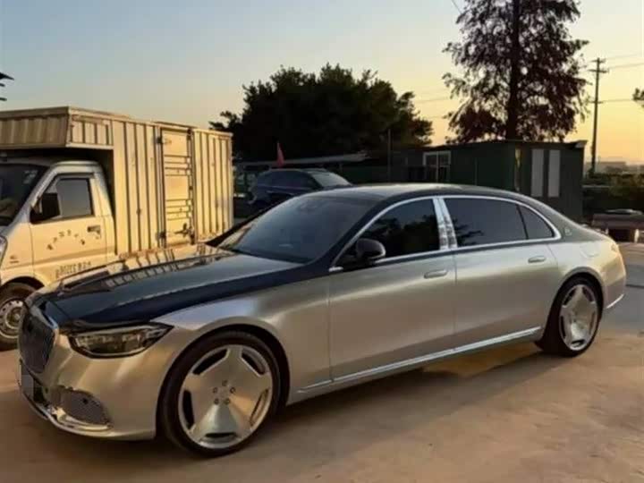 Фото 1 - Mercedes-Benz Maybach S-Class