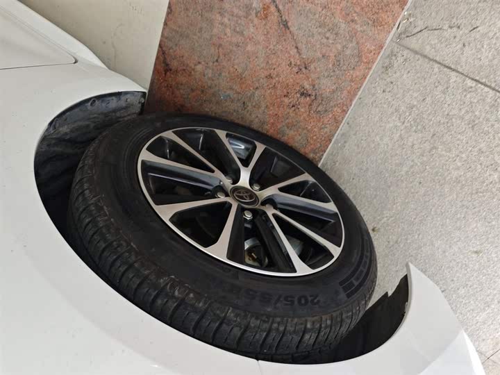 Фото 23 - Toyota Levin