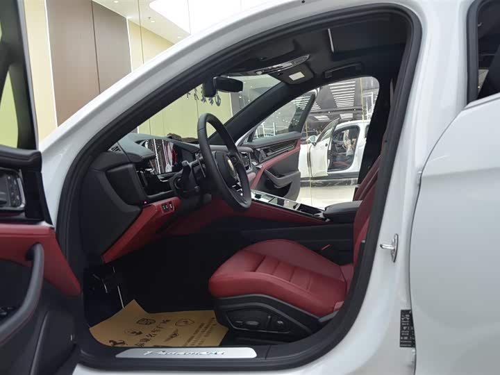 Фото 4 - Porsche Panamera