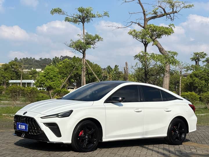 Фото 1 - MG Motor 5 Scorpio