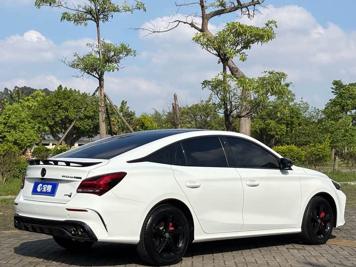 Фото 10 - MG Motor 5 Scorpio