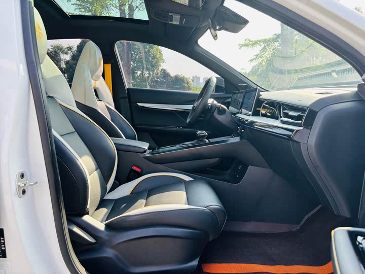 Фото 14 - MG Motor 5 Scorpio