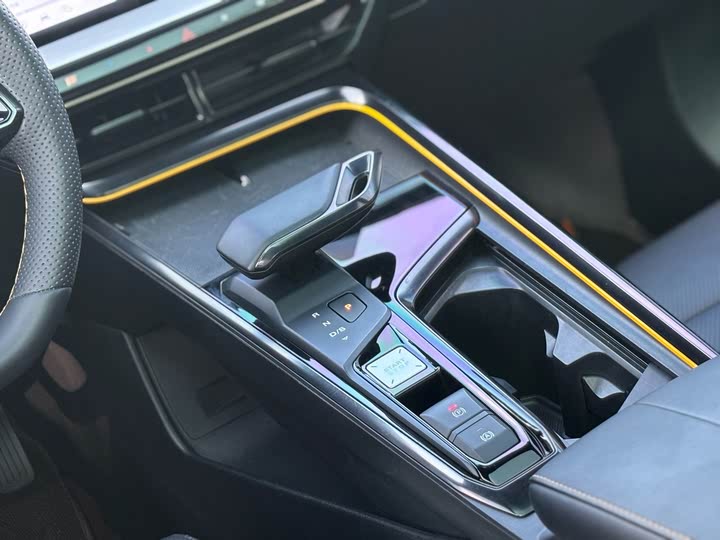 Фото 22 - MG Motor 5 Scorpio