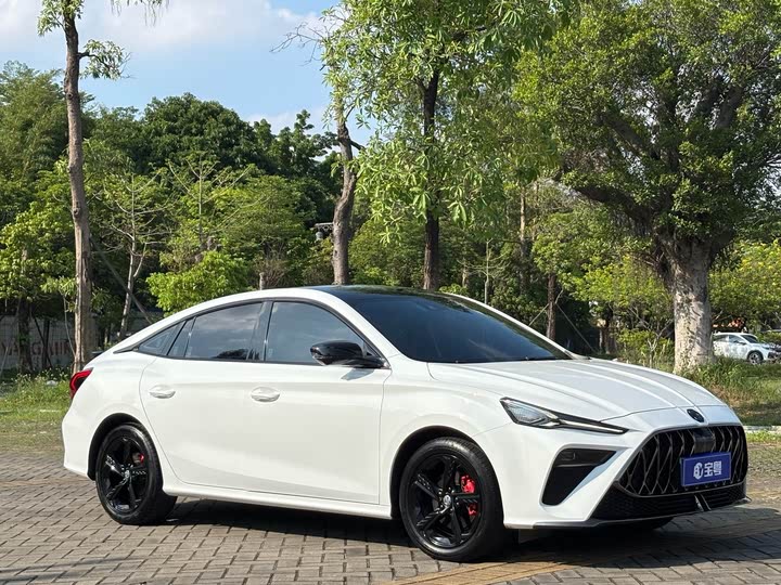 Фото 3 - MG Motor 5 Scorpio