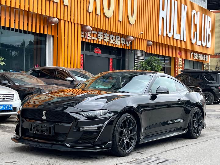 Фото 1 - Ford Mustang