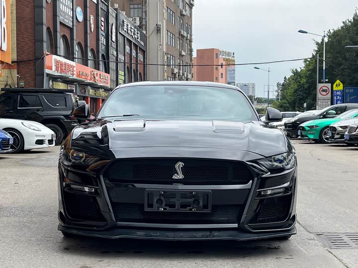 Фото 2 - Ford Mustang