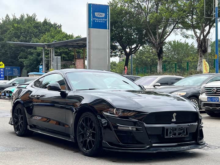 Фото 3 - Ford Mustang