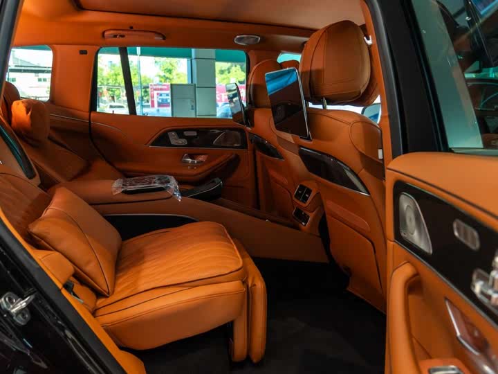 Фото 16 - Mercedes-Benz GLS-Class