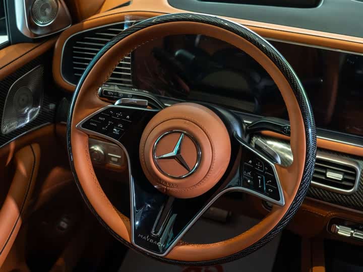 Фото 20 - Mercedes-Benz GLS-Class