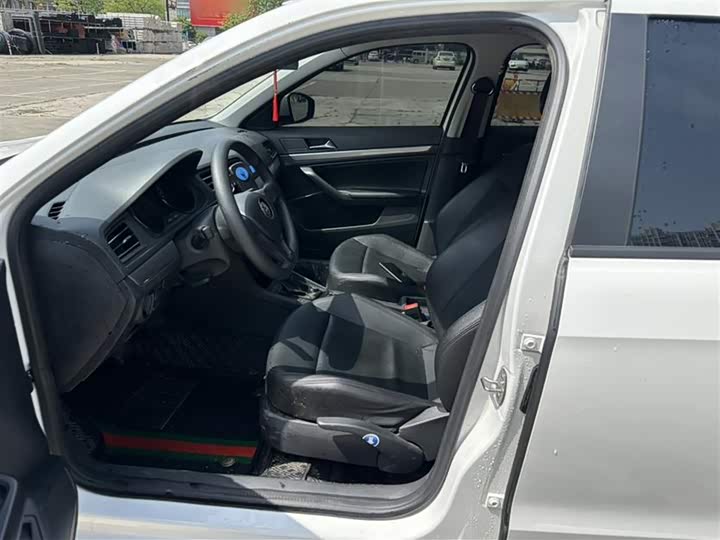 Фото 9 - Volkswagen Lavida