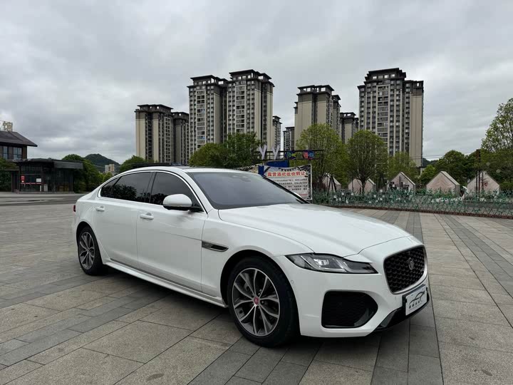 Фото 3 - Jaguar XF L