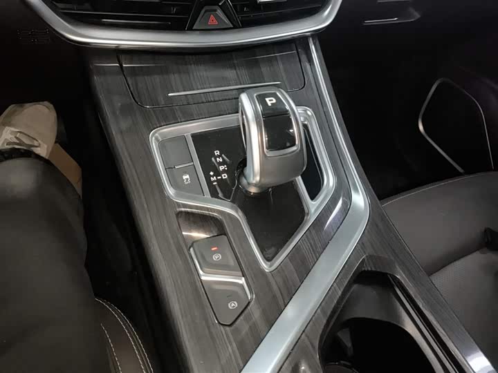 Фото 14 - Geely Jiaji