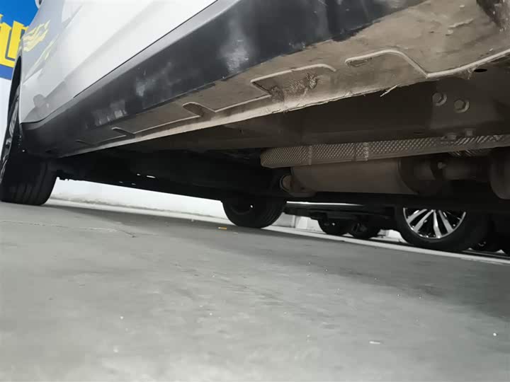 Фото 21 - Geely Jiaji