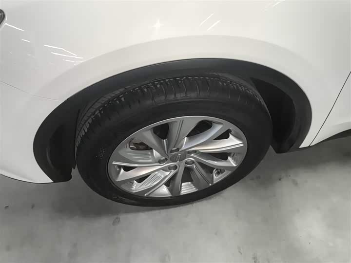 Фото 23 - Geely Jiaji