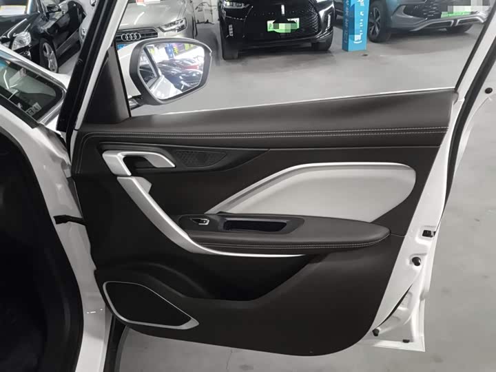 Фото 26 - Geely Jiaji