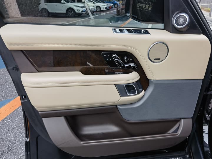 Фото 12 - Land Rover Range Rover