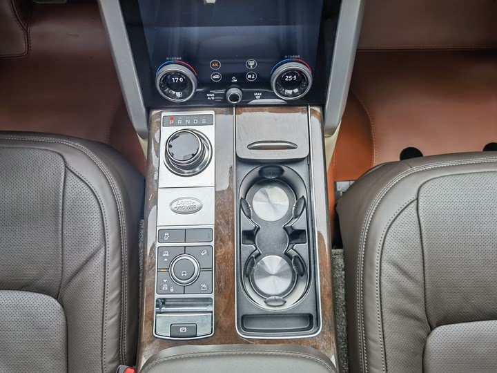 Фото 8 - Land Rover Range Rover