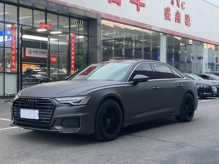 Фото 1 - Audi A6L