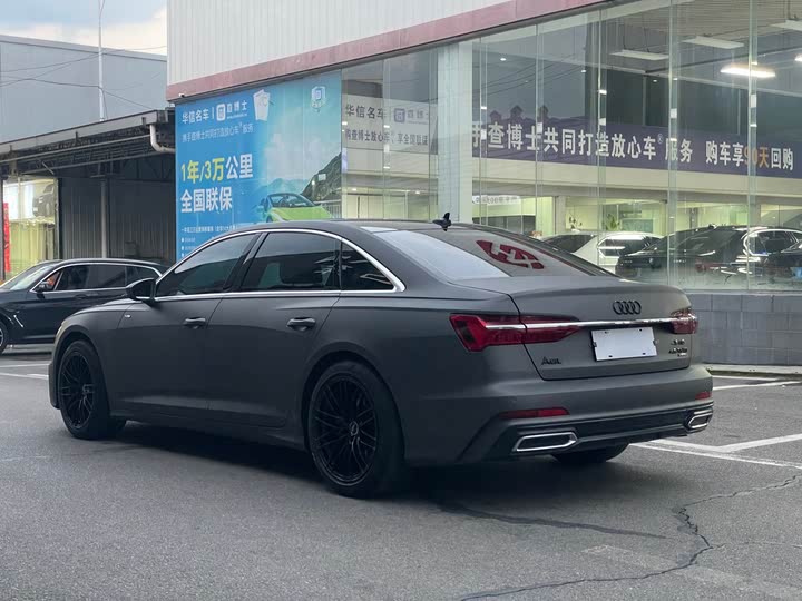 Фото 11 - Audi A6L