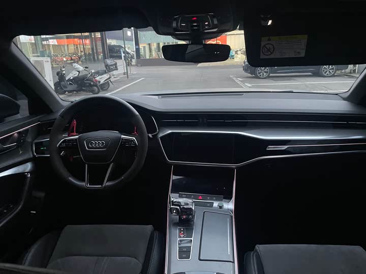 Фото 7 - Audi A6L