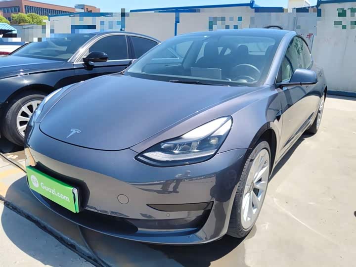 Фото 2 - Tesla Model 3