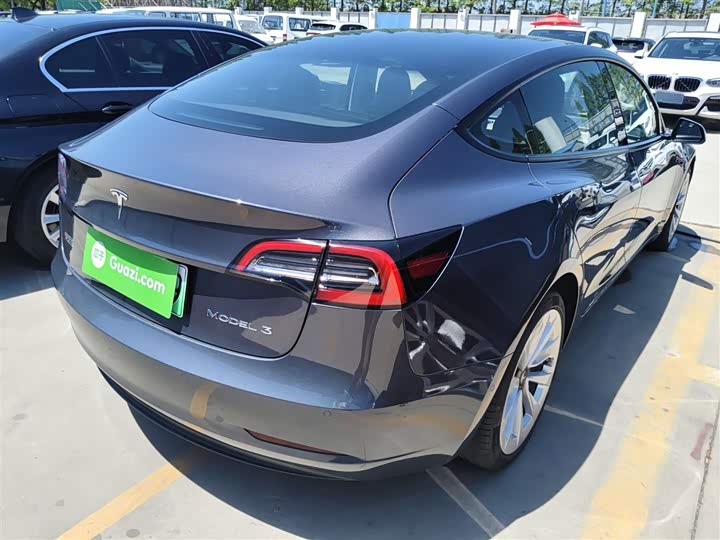 Фото 7 - Tesla Model 3