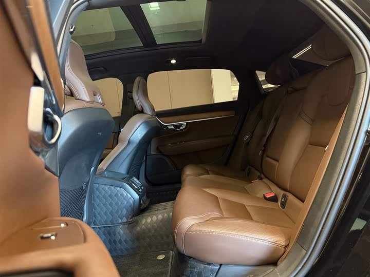 Фото 18 - Volvo S90