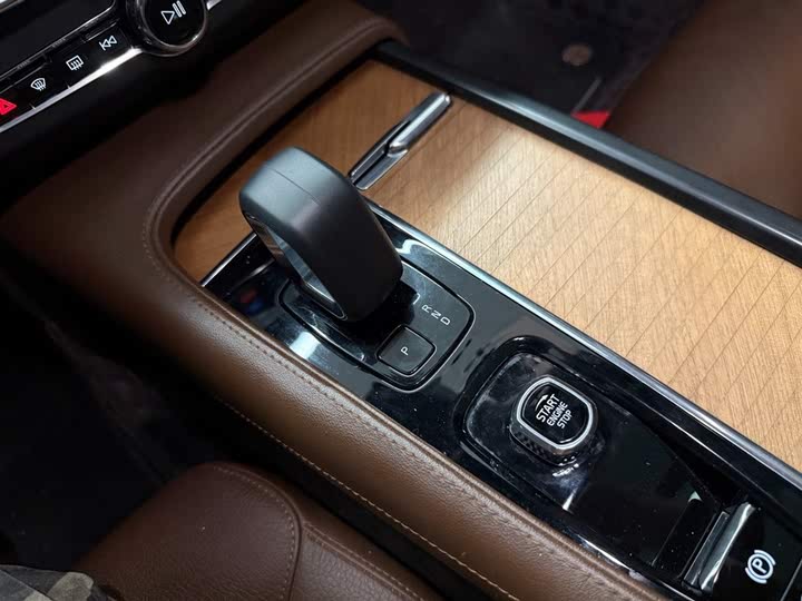 Фото 19 - Volvo S90