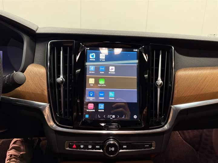 Фото 23 - Volvo S90