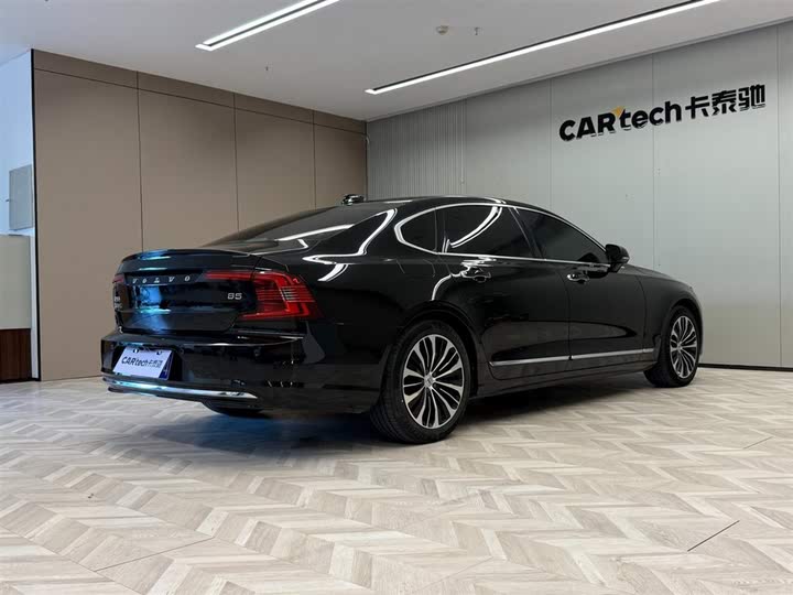 Фото 5 - Volvo S90