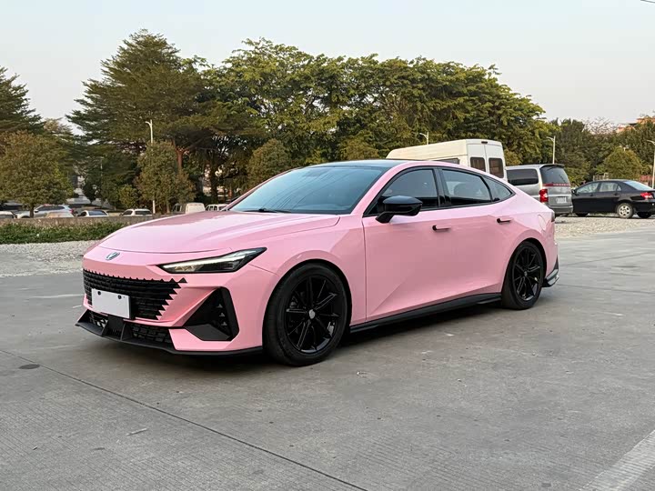 Фото 1 - Changan UNI-V