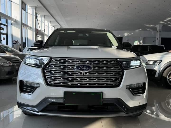 Фото 11 - Ford Explorer