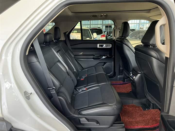 Фото 5 - Ford Explorer