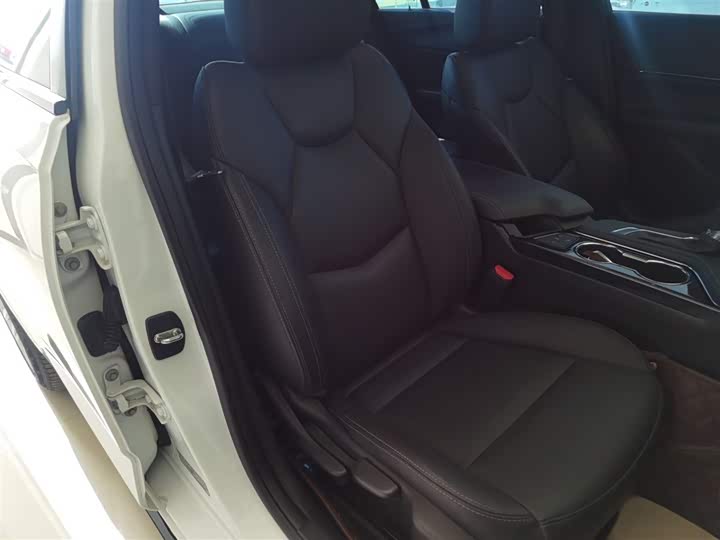 Фото 10 - Cadillac CT4