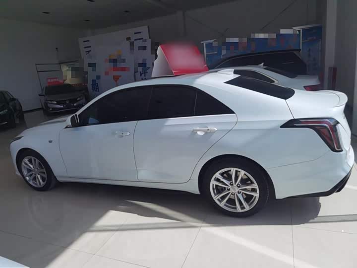 Фото 8 - Cadillac CT4