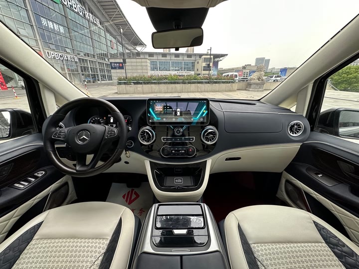 Фото 11 - Mercedes-Benz Vito