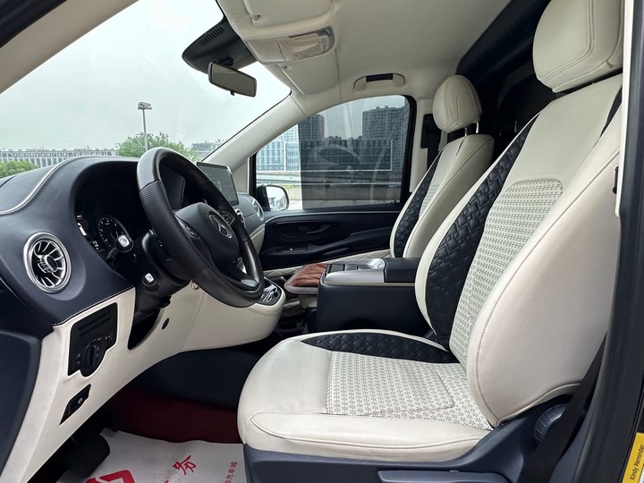 Фото 12 - Mercedes-Benz Vito